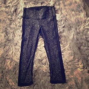 🔥 Lululemon... Var-City Crop... Size 4